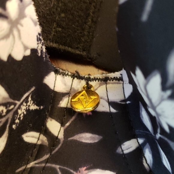 Adrienne Vittadini Strapless Padded Lift Bra 34B Black Floral EUC - Picture 3 of 7